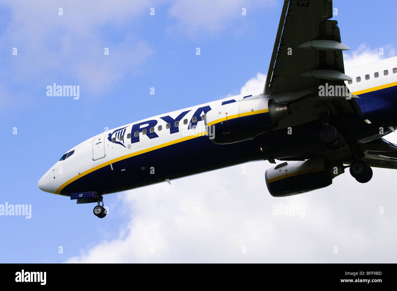 Boeing 737 operated by Ryanair on approach for landing at Birmingham Airport Stock Photo