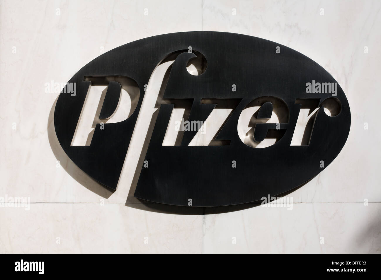 Pfizer logo on world headquarters, New York City Stock Photo