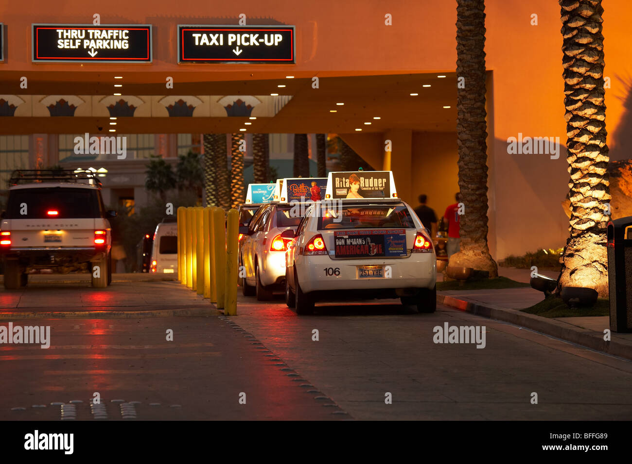 Luxor hotel and casino parking Luxor hotel and casino parking