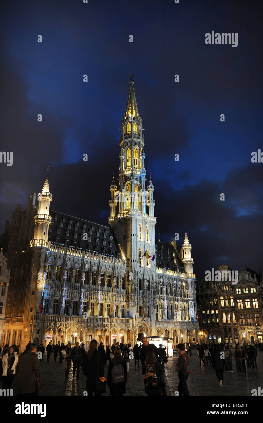 Stadhuis Hotel de Ville Town Hall in The Grote Markt at night Brussels in Belgium Stock Photo