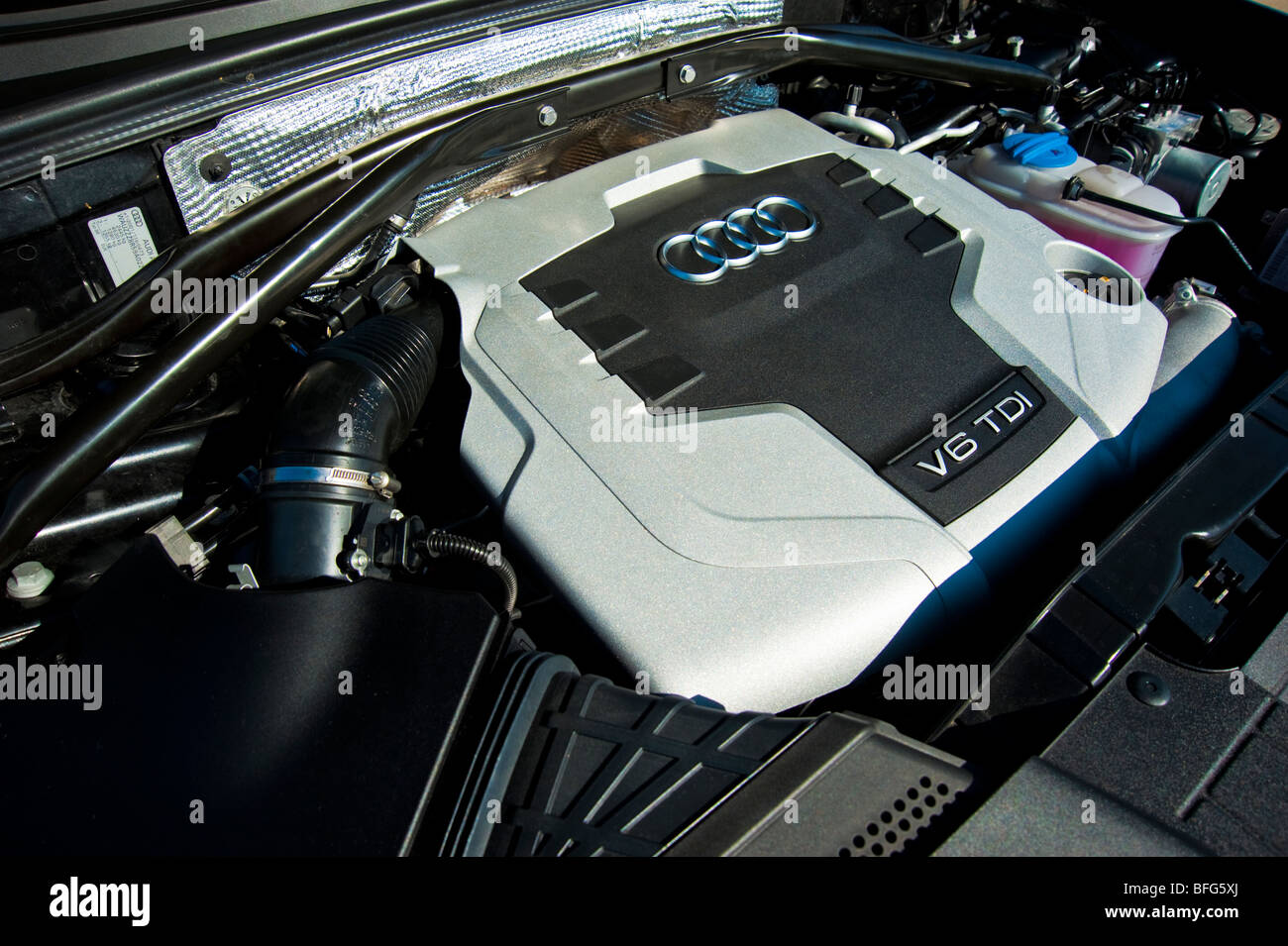 3.0 Litre V6 TDI engine in Audi Q5 Stock Photo