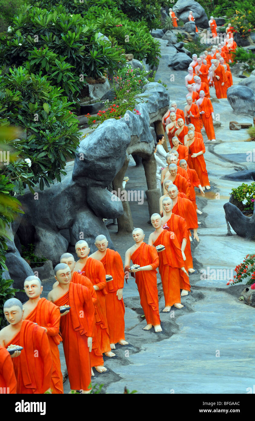 Dambulla Cave Temple, Buddhist Monk statues, Dambulla, Sri Lanka,  Buddhist monks at Dambulla, Sri Lanka Stock Photo