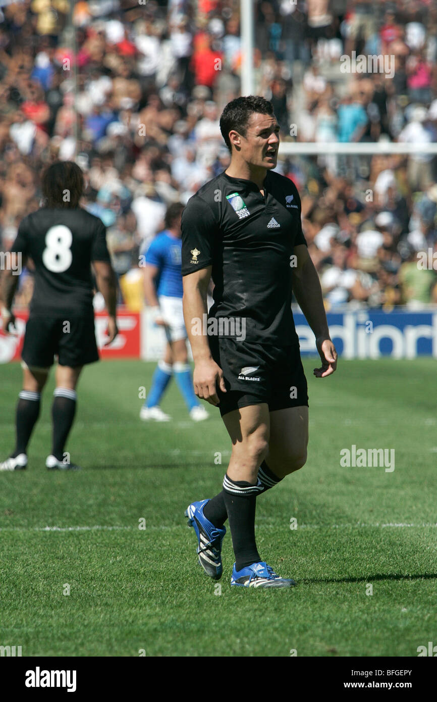 Dan Carter of the All Blacks New Zealand Rugby Union team playing against Italy at the 2007 World Cup in Marseille, France Stock Photo