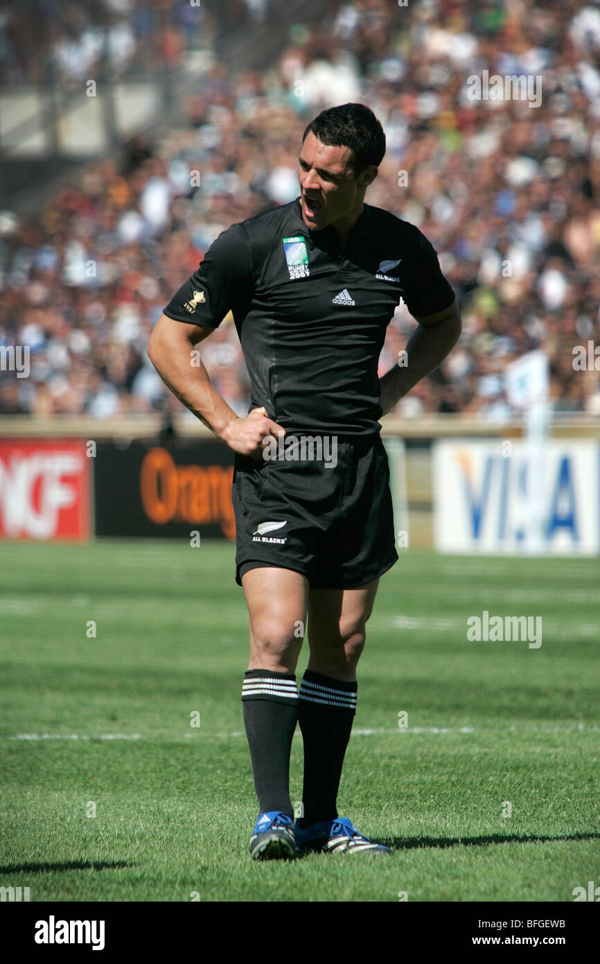 Dan Carter of the All Blacks New Zealand Rugby Union team playing against Italy at the 2007 World Cup in Marseille, France Stock Photo