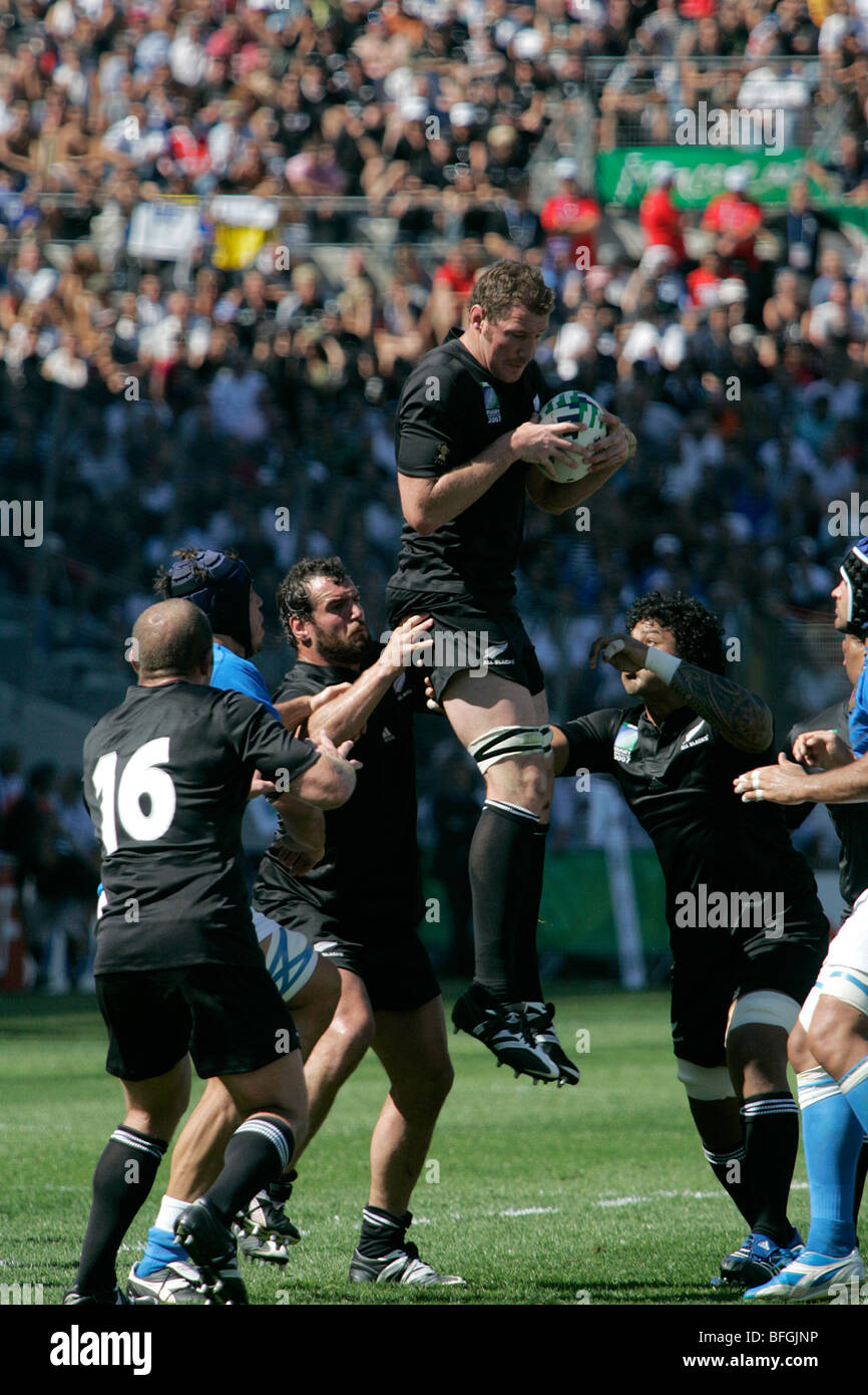 All Blacks New Zealand Rugby Union team playing against Italy at the 2007 World Cup in Marseille, France Stock Photo