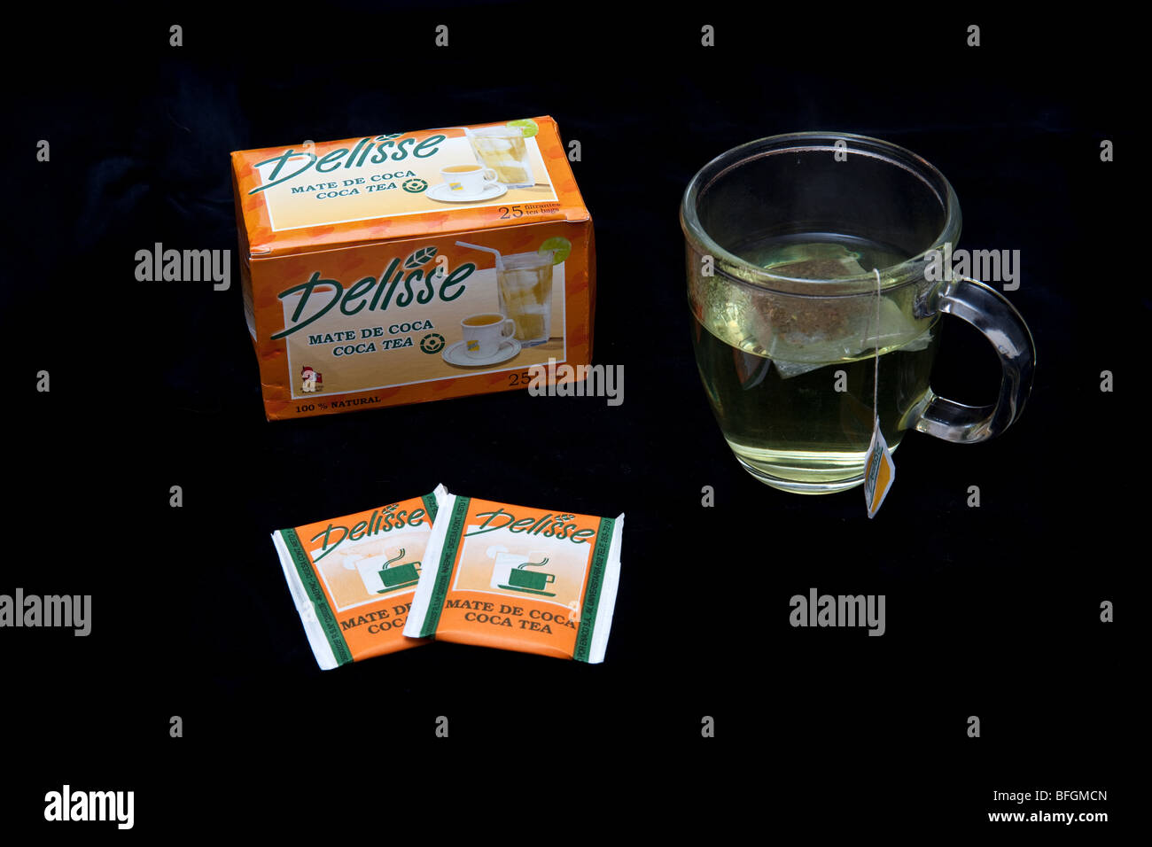 Bestudeer Gehoorzaamheid lichten Delisse Mate De Coca tea, a traditional Peruvian herbal drink made with coca  leaves (Erythroxylum coca) containing cocaine Stock Photo - Alamy