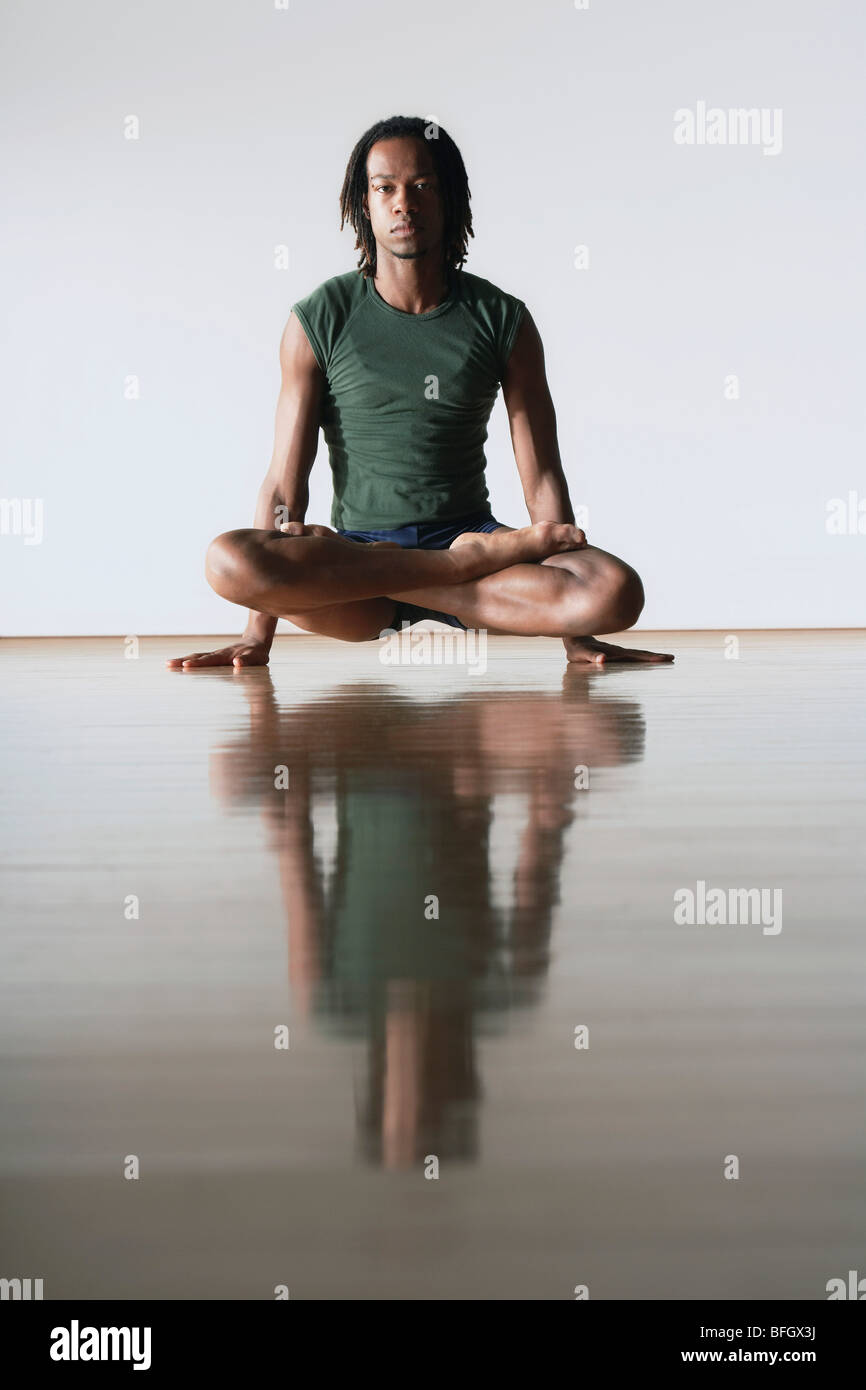 Ballet Dancer in lotus position Stock Photo - Alamy