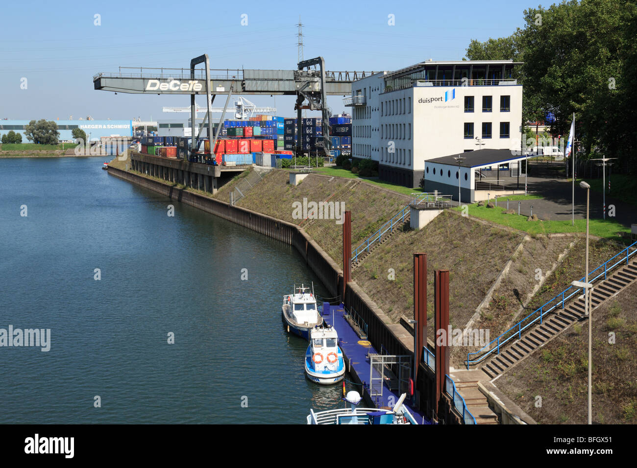 D-Duisburg, Rhine, Lower Rhine, Ruhr area, North Rhine-Westphalia, D-Duisburg-Ruhrort, harbour Duisburg, Ruhr port, Vincke Canal, container port, container terminal, boats, Route of Industrial Heritage Stock Photo