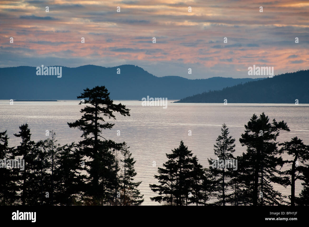 Sunset descends on Puget Sound and the San Juan Islands with a view ...