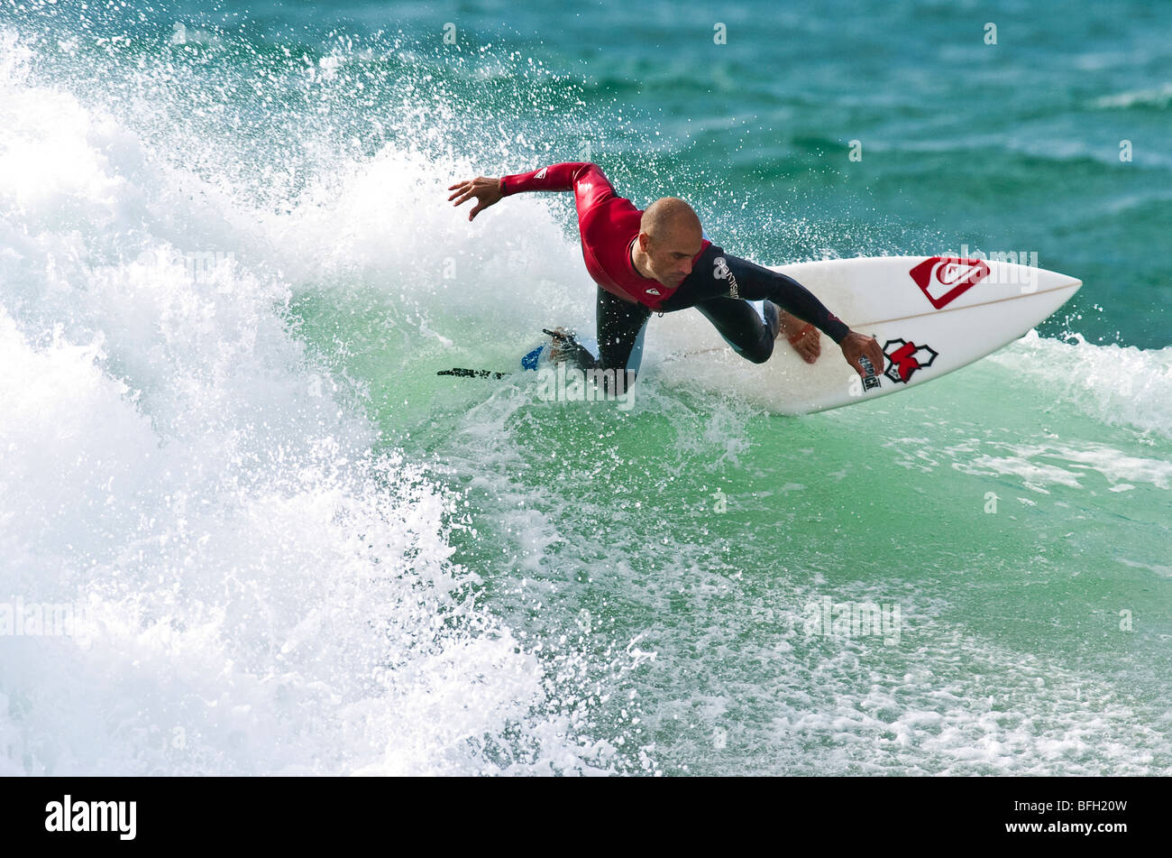 Pro surfer kelly slater surfing hi-res stock photography and images - Alamy
