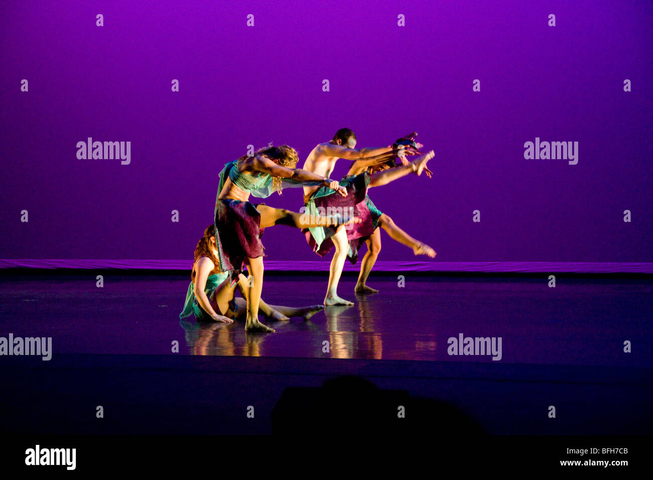 perform present choreograph modern jazz ballet hiphop student stage