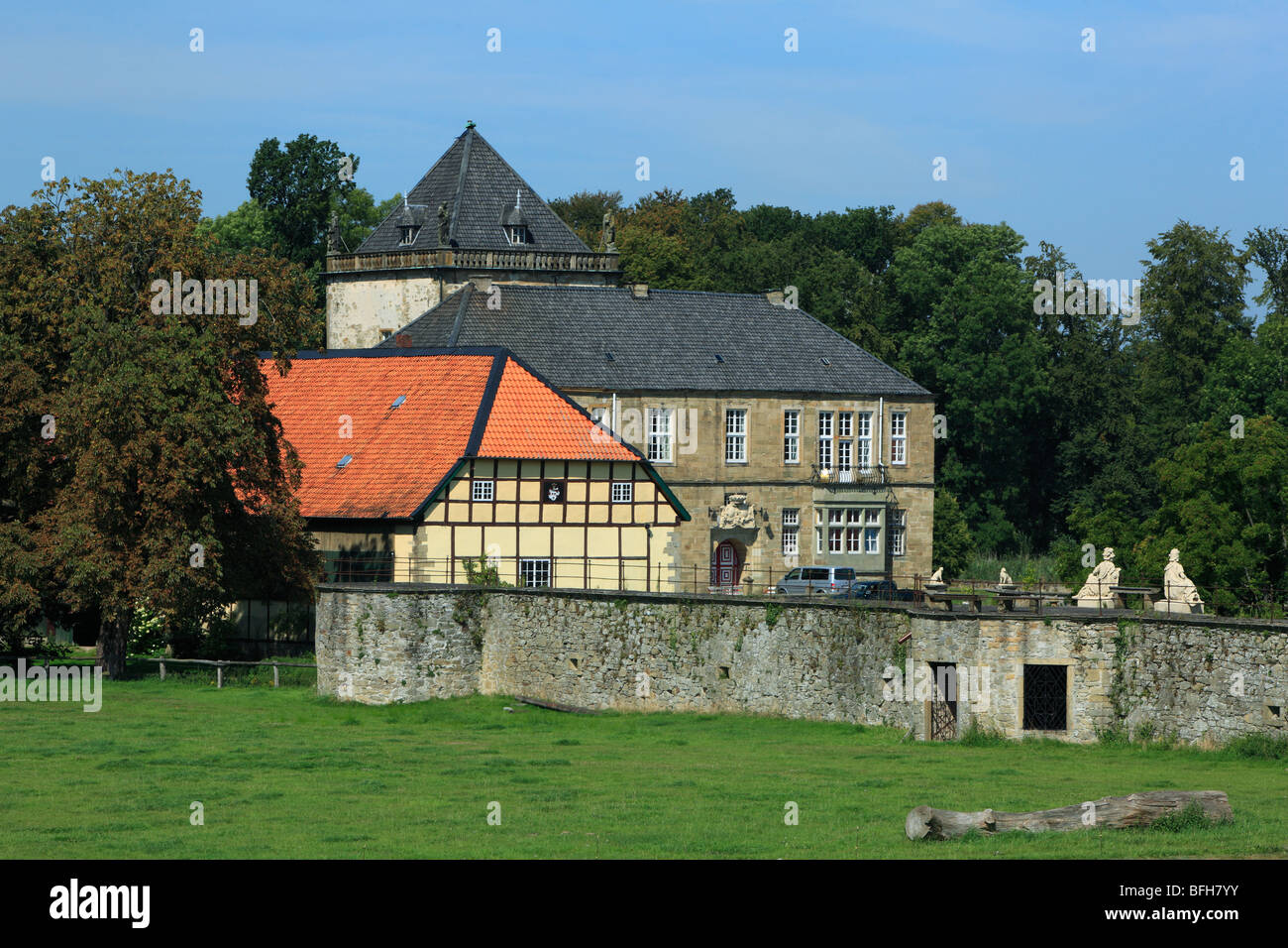 Renaissanceschloss Gesmold in Melle, Osnabruecker Land, Naturpark Noerdlicher Teutoburger Wald-Wiehengebirge, Niedersachsen Stock Photo