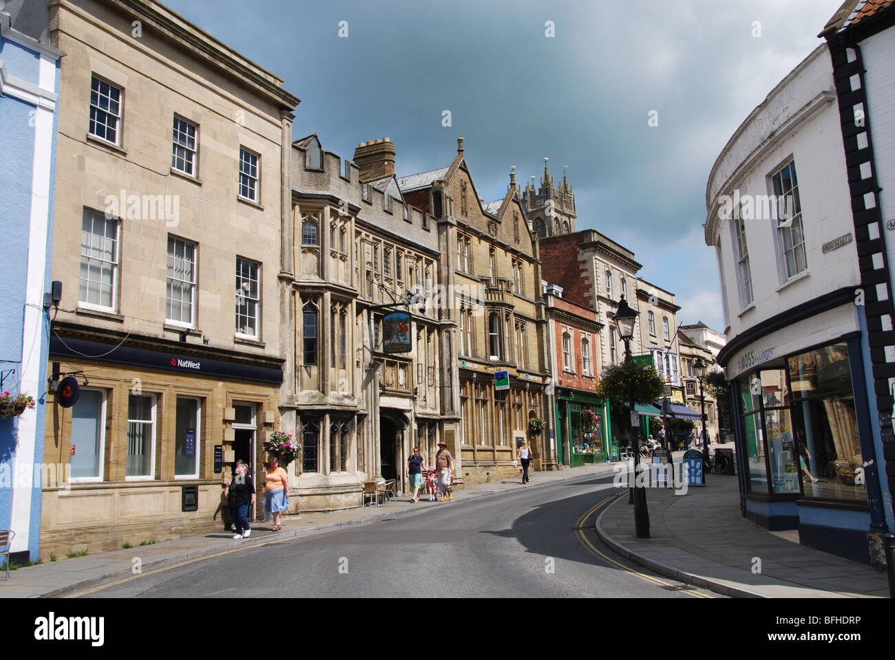 Glastonbury High Street Somerset England Stock Photo Alamy