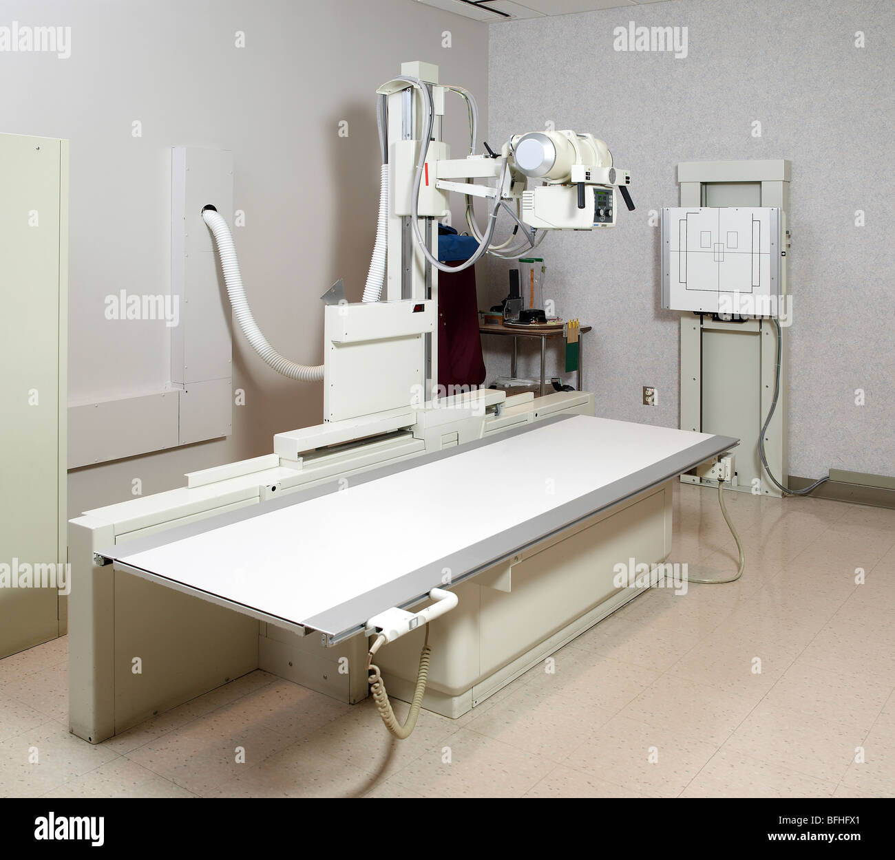 X Ray Machine In Hospital Stock Photo