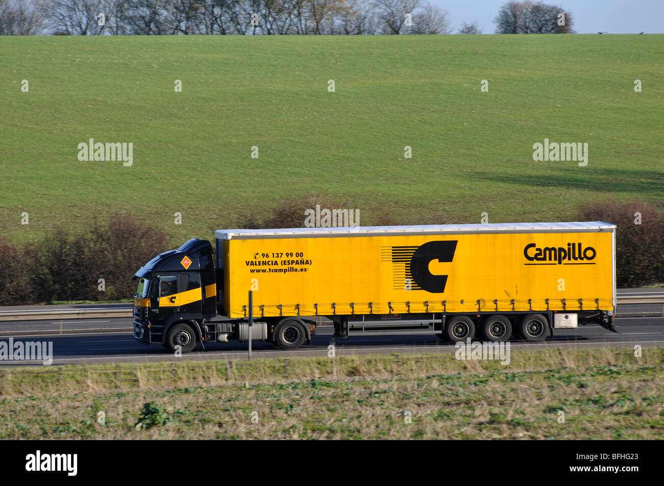 Lorry side view hi-res stock photography and images - Alamy