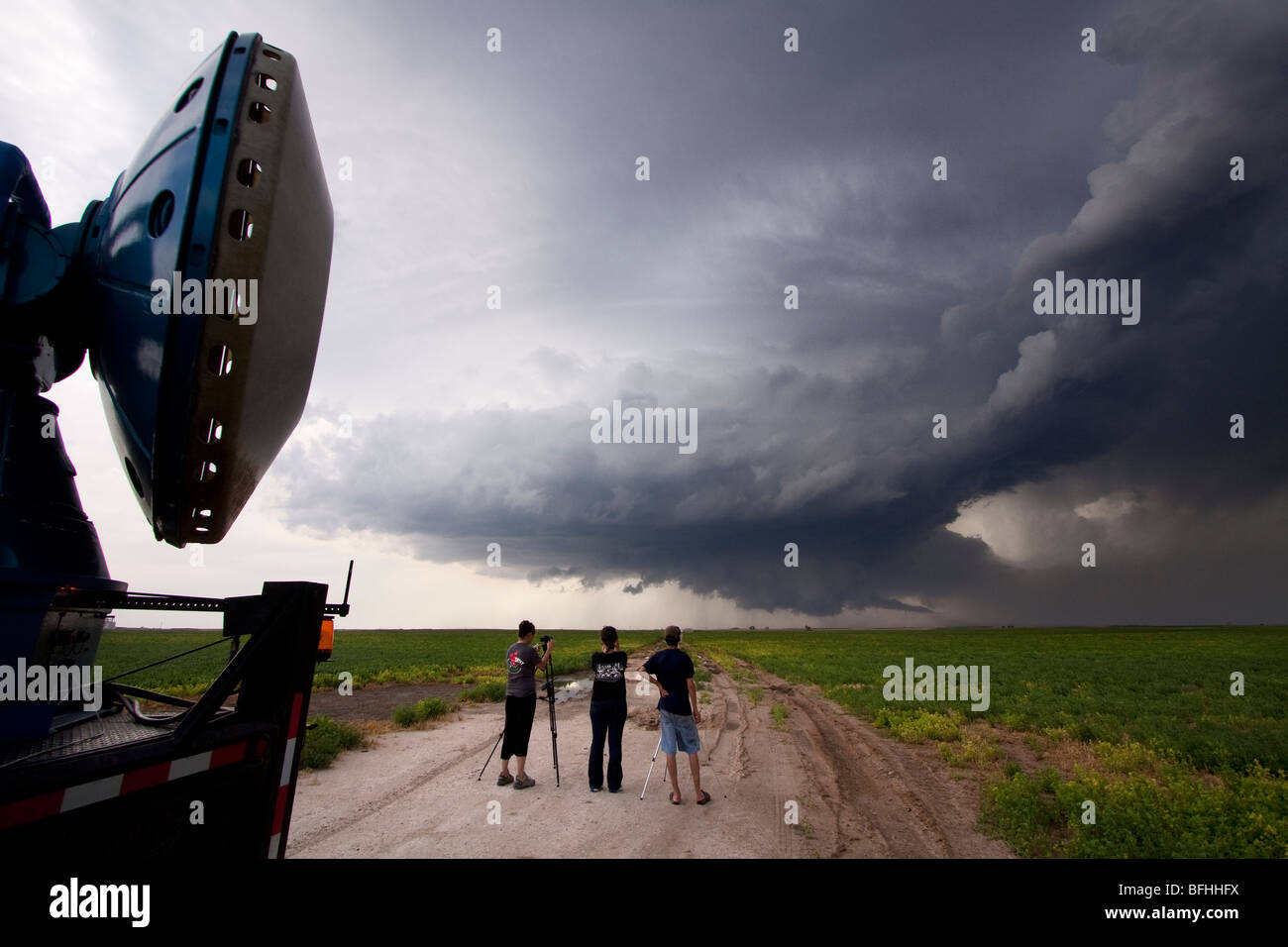 Storm chasers participating in Project Vortex 2 near Dodge City, Kansas, USA, June 9, 2009. Stock Photo