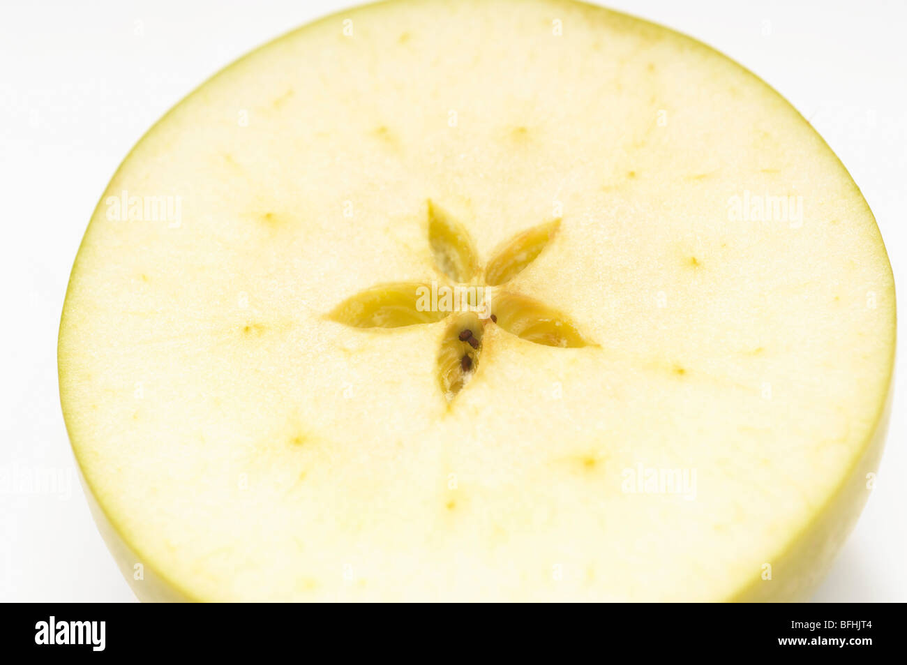 Cross section of granny smith apple Stock Photo Alamy