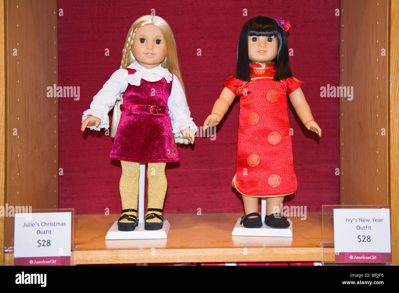 New York City , The Big Apple ,  American Girl dolls , Julie Albright in her Christmas outfit & Ivy Ling in her New Year dress Stock Photo