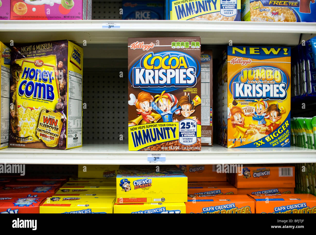 3 November 2009 – Frederick, Maryland – A Kellogg’s Rice Krispies Treat cereal box with labeling claiming that the cereal helps boost children’s immune systems. The controversial claim comes amid concerns over the H1N1 flu virus and its effects on children. Stock Photo