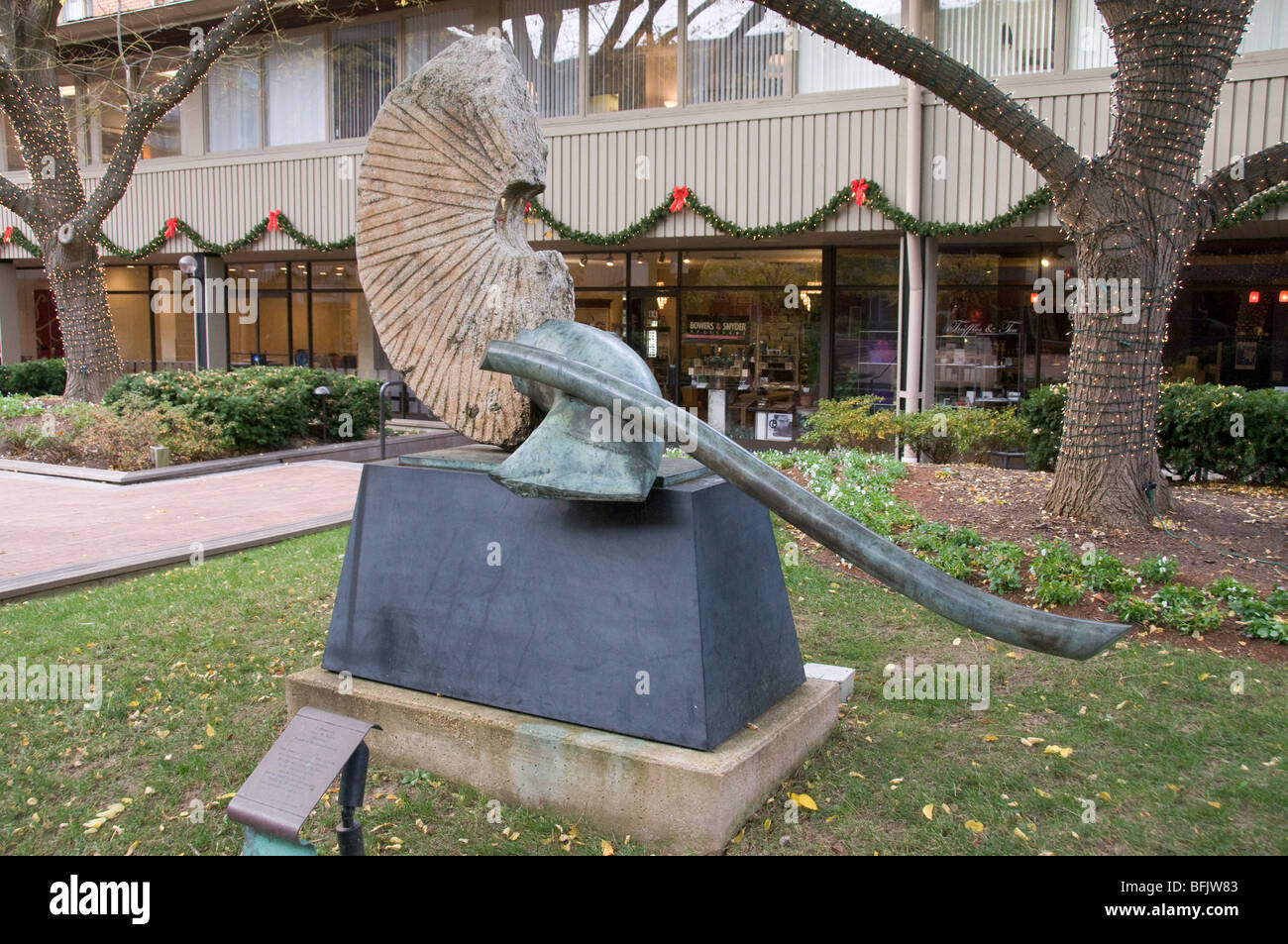 James Rouse Statue Sculpture in Baltimore Rouse monument Interior Courtyard Cross Keyes ...