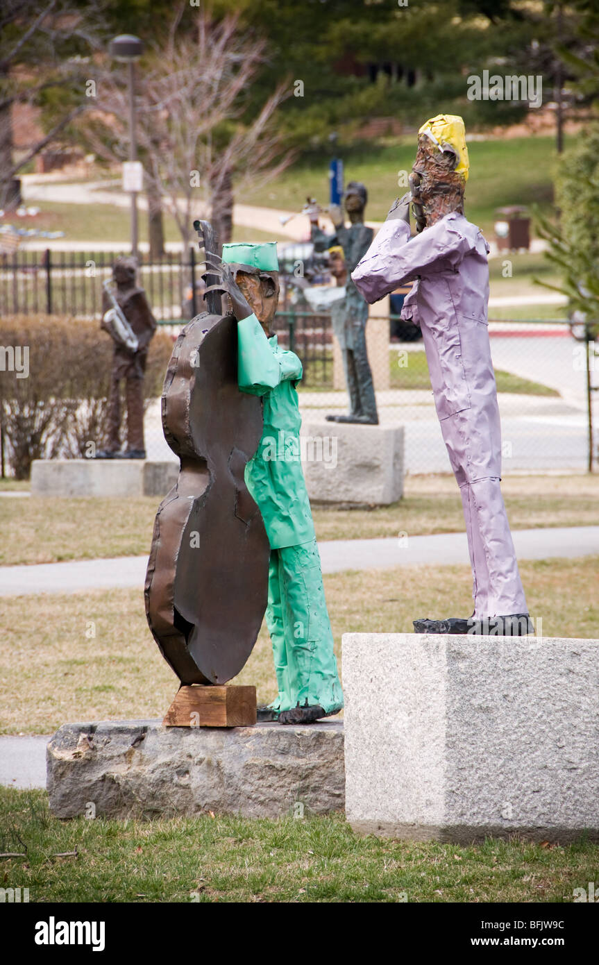 Sculpture in Baltimore Figures behind William S. Baer school Stock