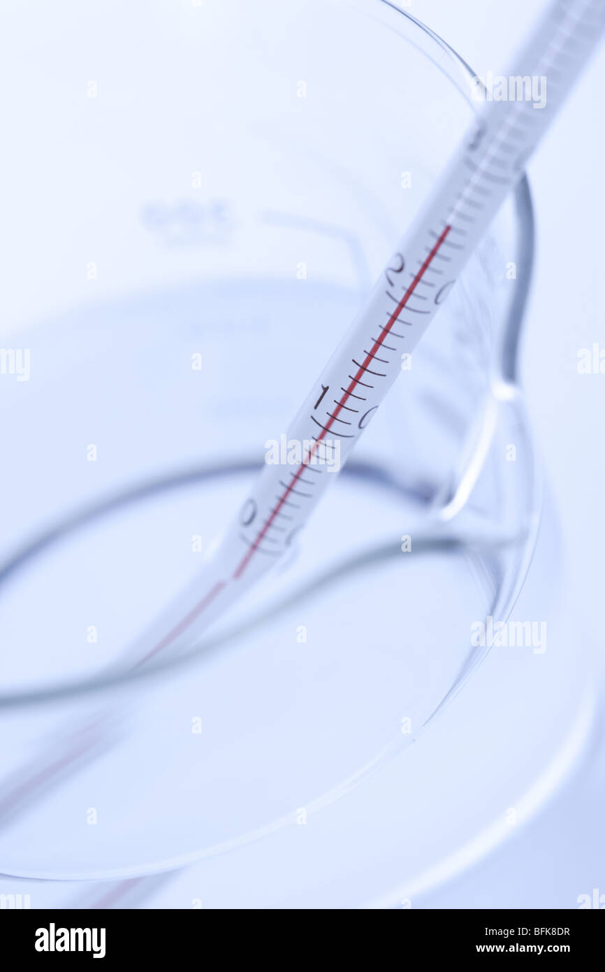 Liquid thermometer hires stock photography and images Alamy