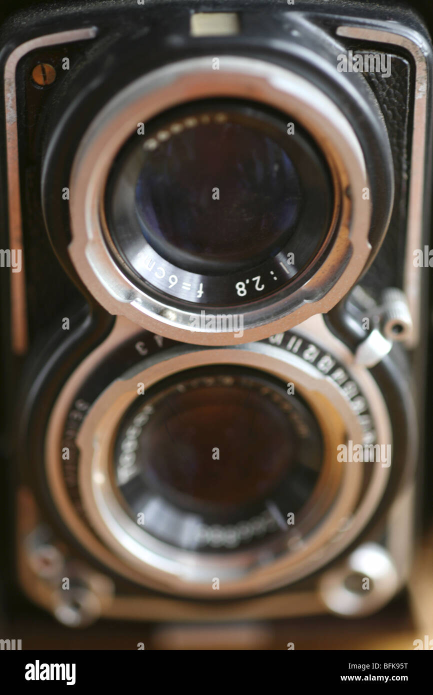 Twinlens reflex camera Stock Photo Alamy