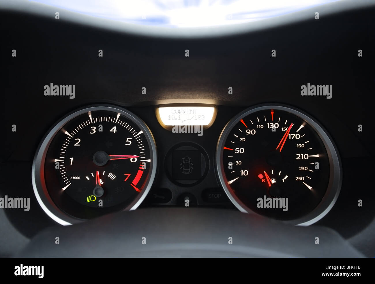 Rpm gauge hires stock photography and images Alamy