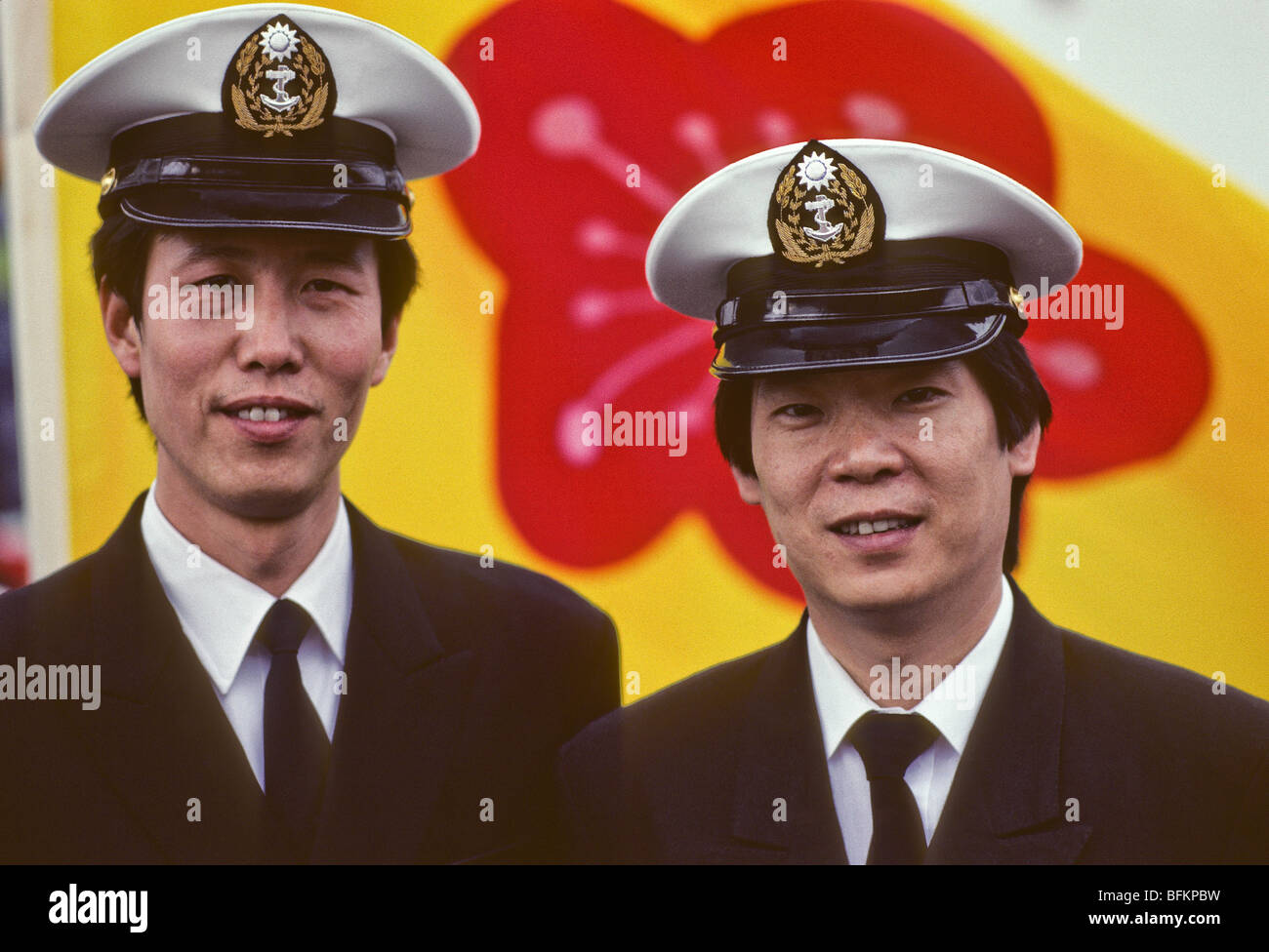 Ships officers hires stock photography and images Alamy