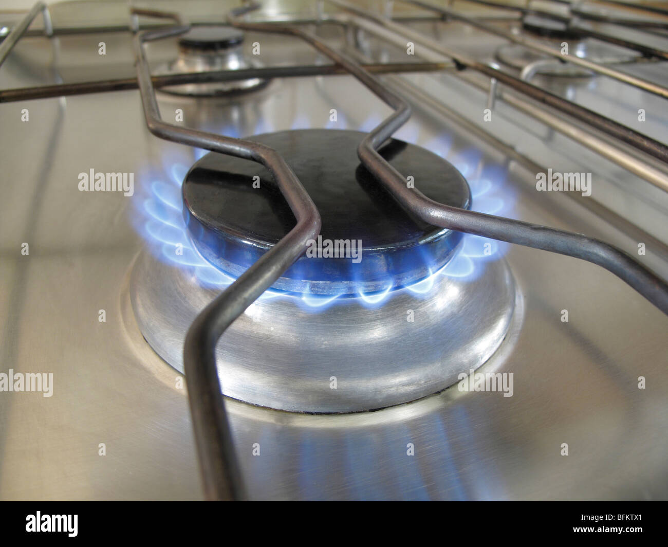 Flame gas cooker hires stock photography and images Alamy
