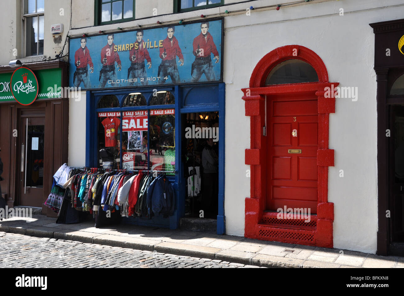 BRIGHTLY PAINTED  FASHION SHOP IN TEMPLE BAR DUBLIN IRELAND Stock Photo