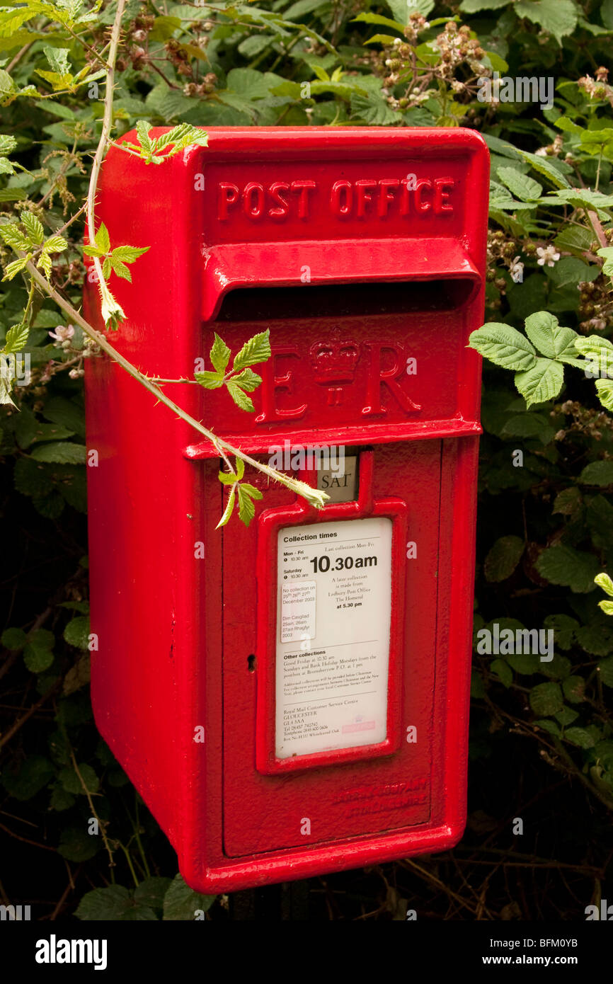 Post box letter box hires stock photography and images Alamy