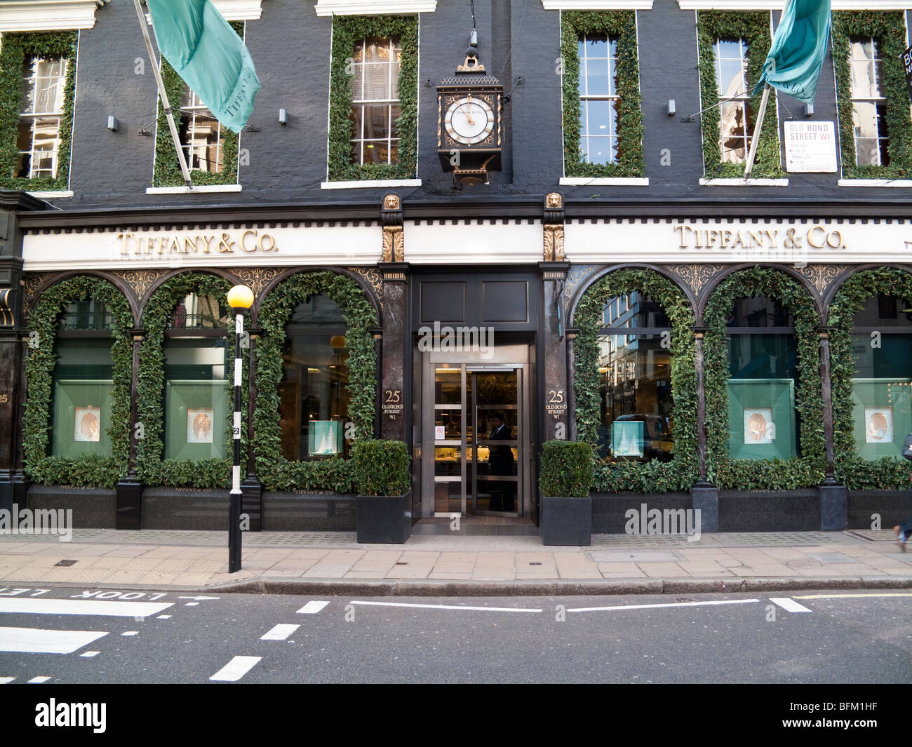 Tiffany Christmas display, Old Bond Street, Mayfair, London, England ...