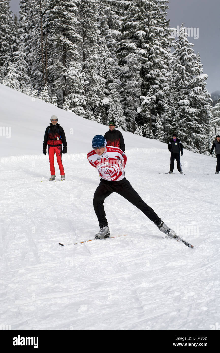 Skiers on mount bachelor hires stock photography and images Alamy