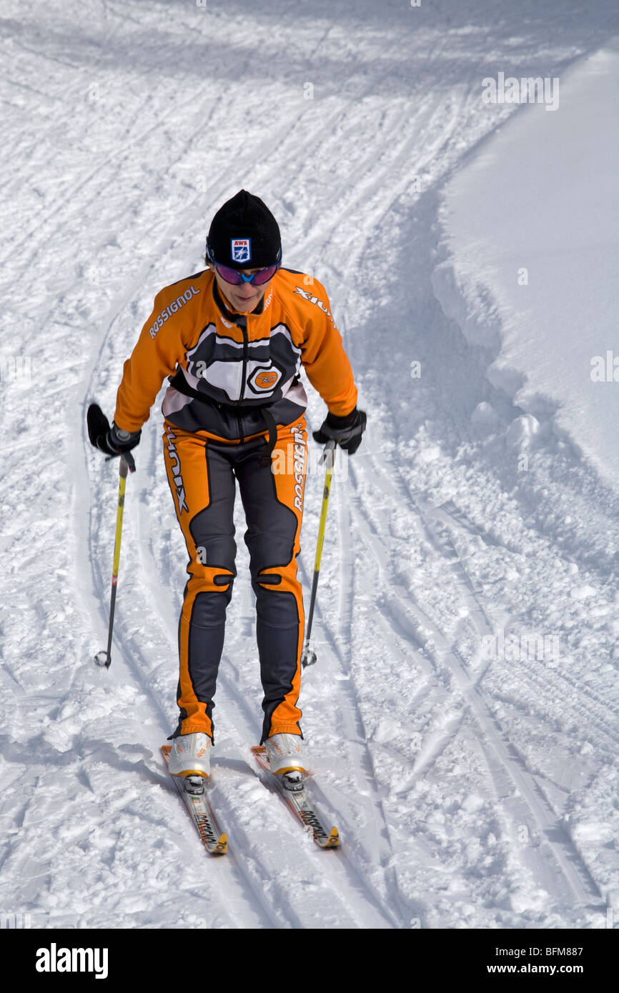 Skiers on mount bachelor hires stock photography and images Alamy