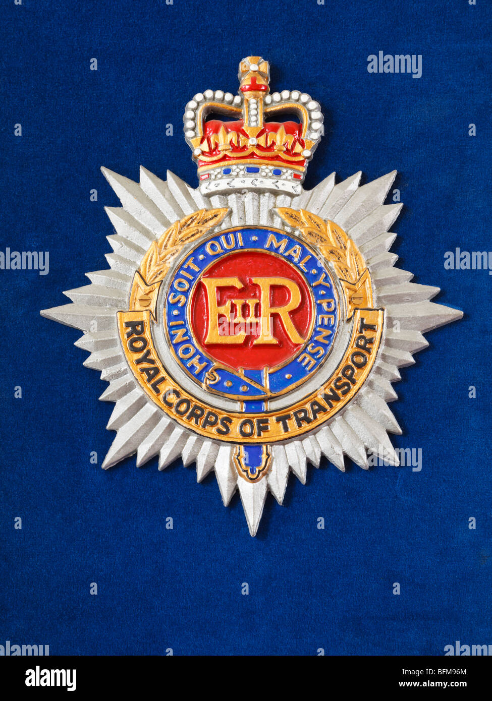 Cast and coloured crest of the now disbanded Royal Corps of Transport (RCT) Stock Photo
