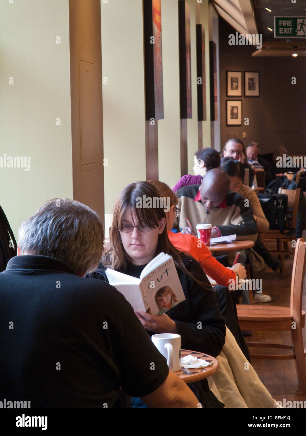 Starbucks coffee cup books hires stock photography and images Alamy