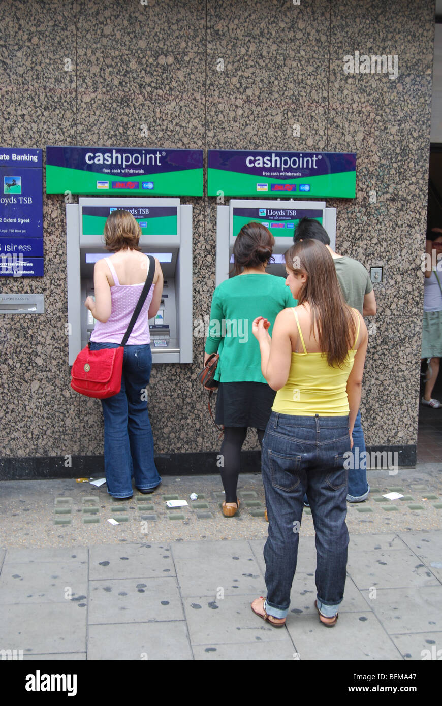 Cashpoint Lloyds Bank money queue Stock Photo Alamy