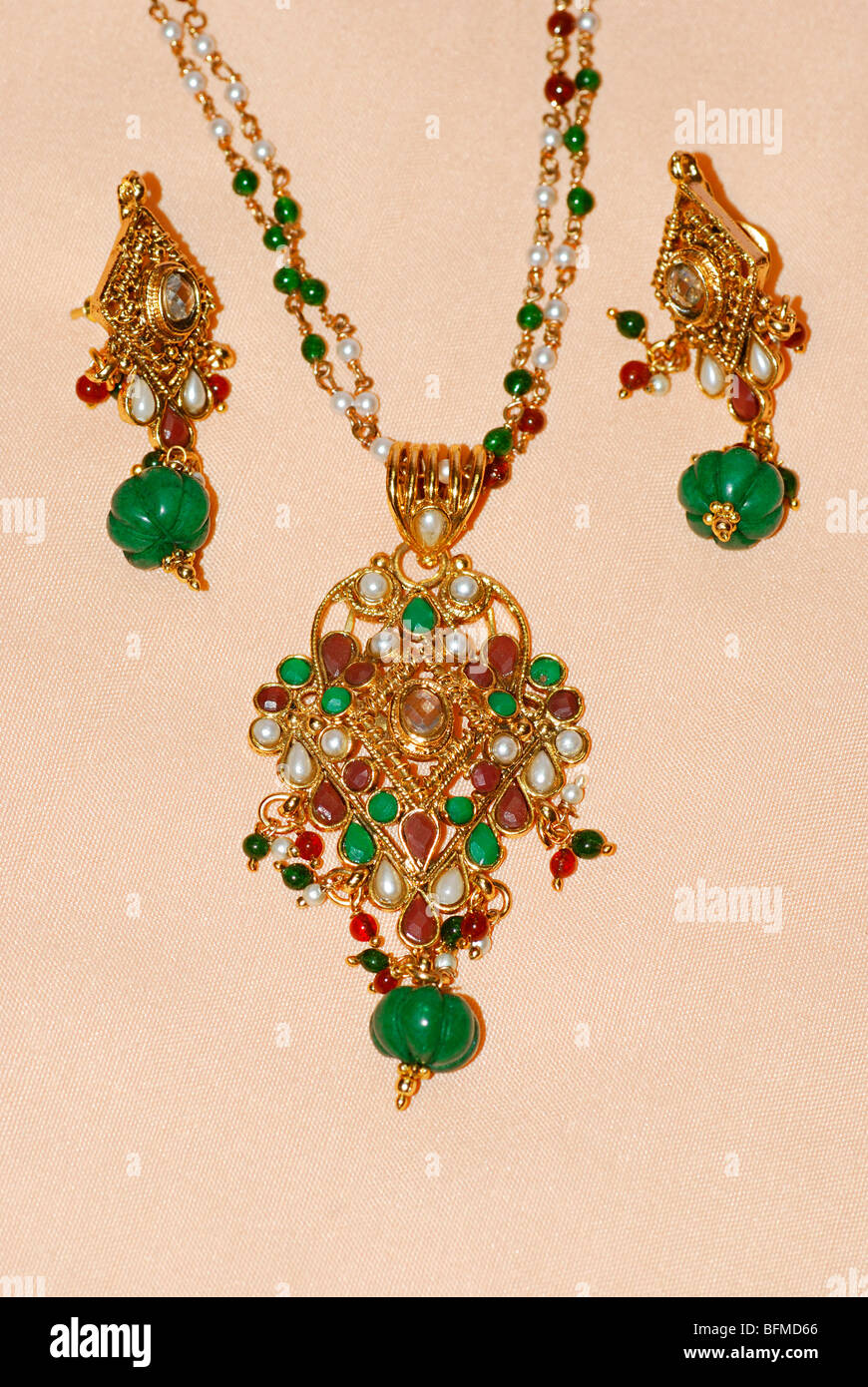 Set and stone hires stock photography and images Alamy