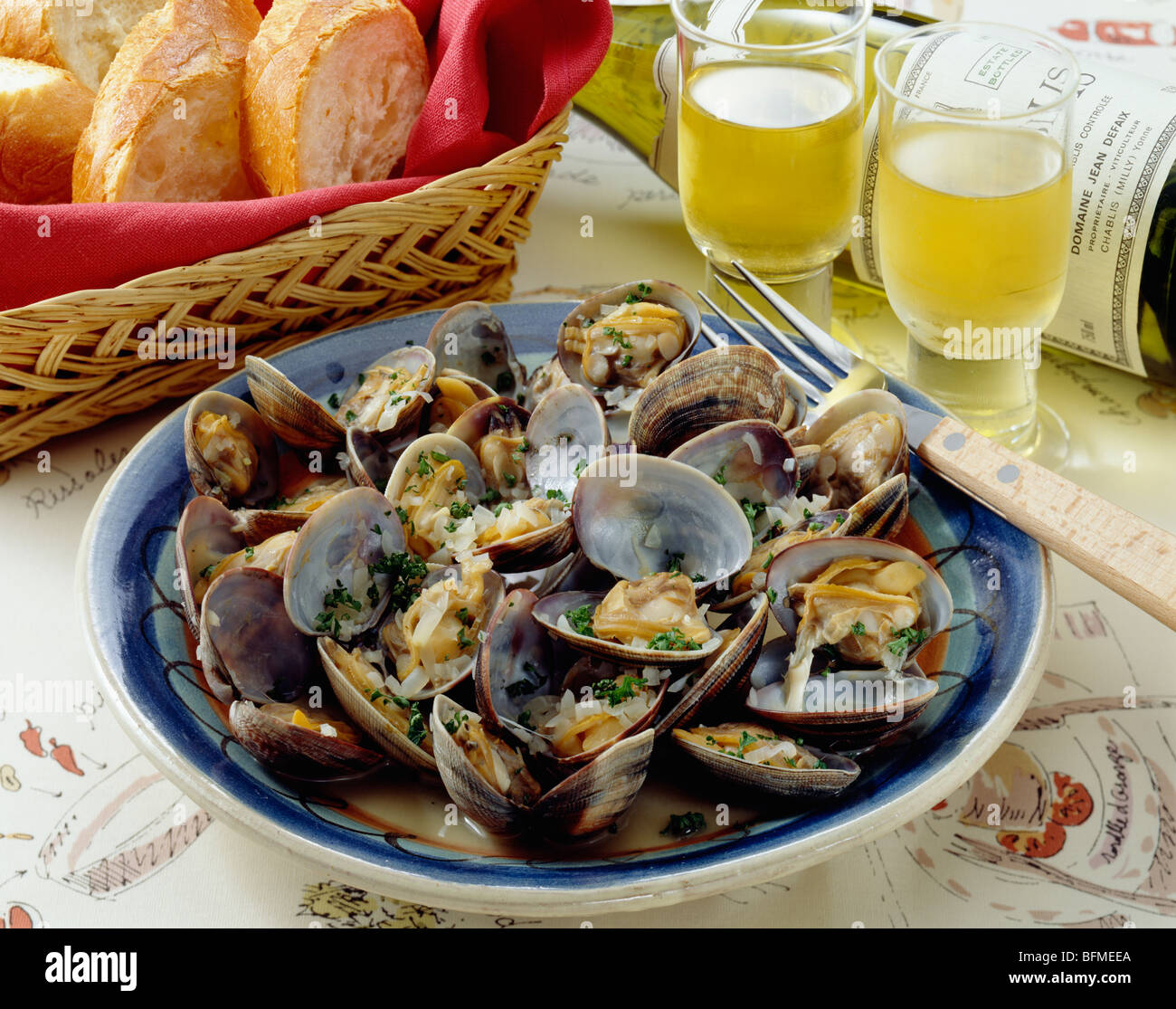 Steamed Japanese little neck clams Stock Photo Alamy