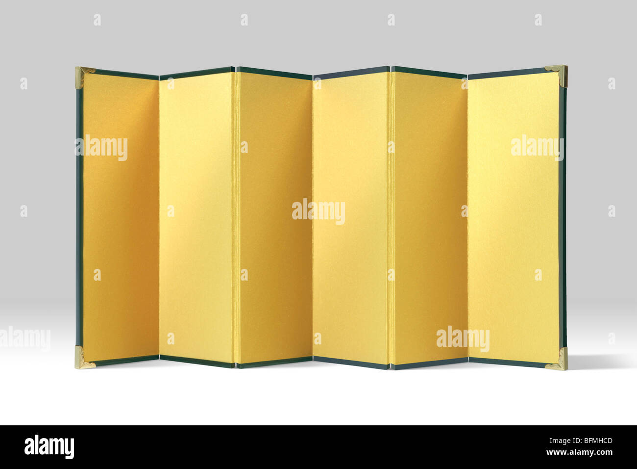 Golden folding screen Stock Photo Alamy