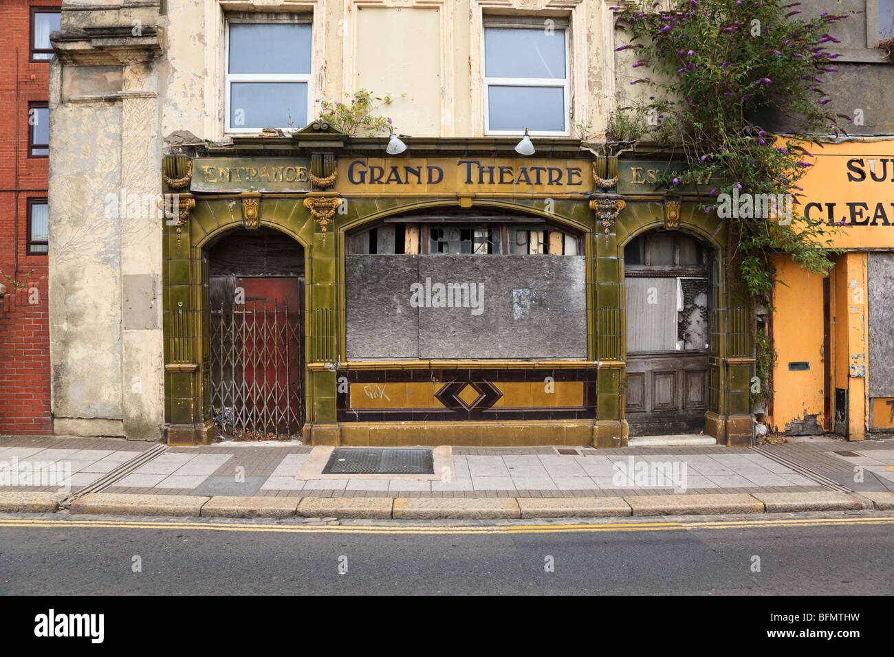 The decaying facade of the Grand Theatre, Union Street, Plymouth, Devon, UK Stock Photo Alamy