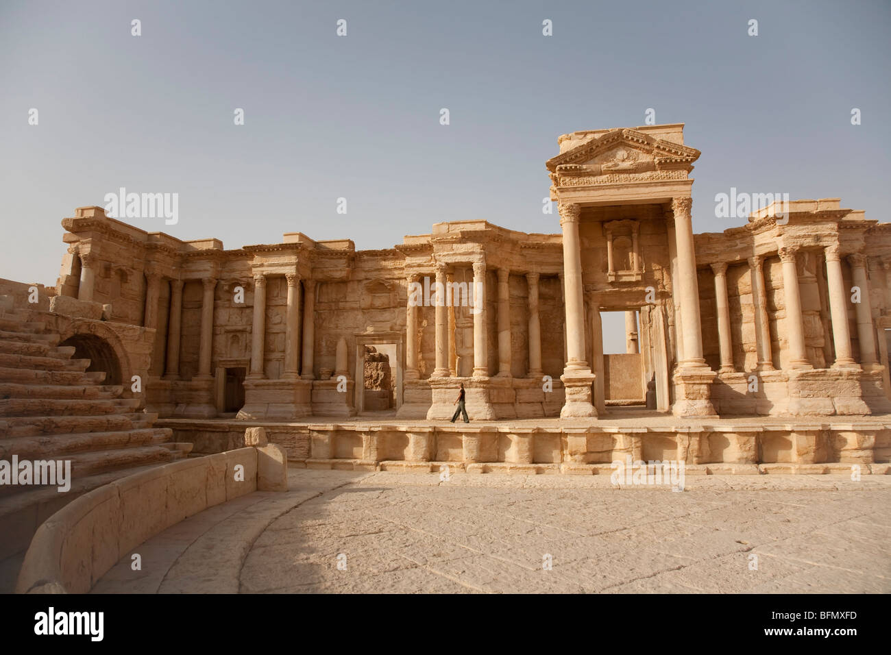 Syria, Palmyra. The ancient (but recently restored) amphitheatre formed a part of Queen Zenobia's Roman city at Palmyra.(MR) Stock Photo