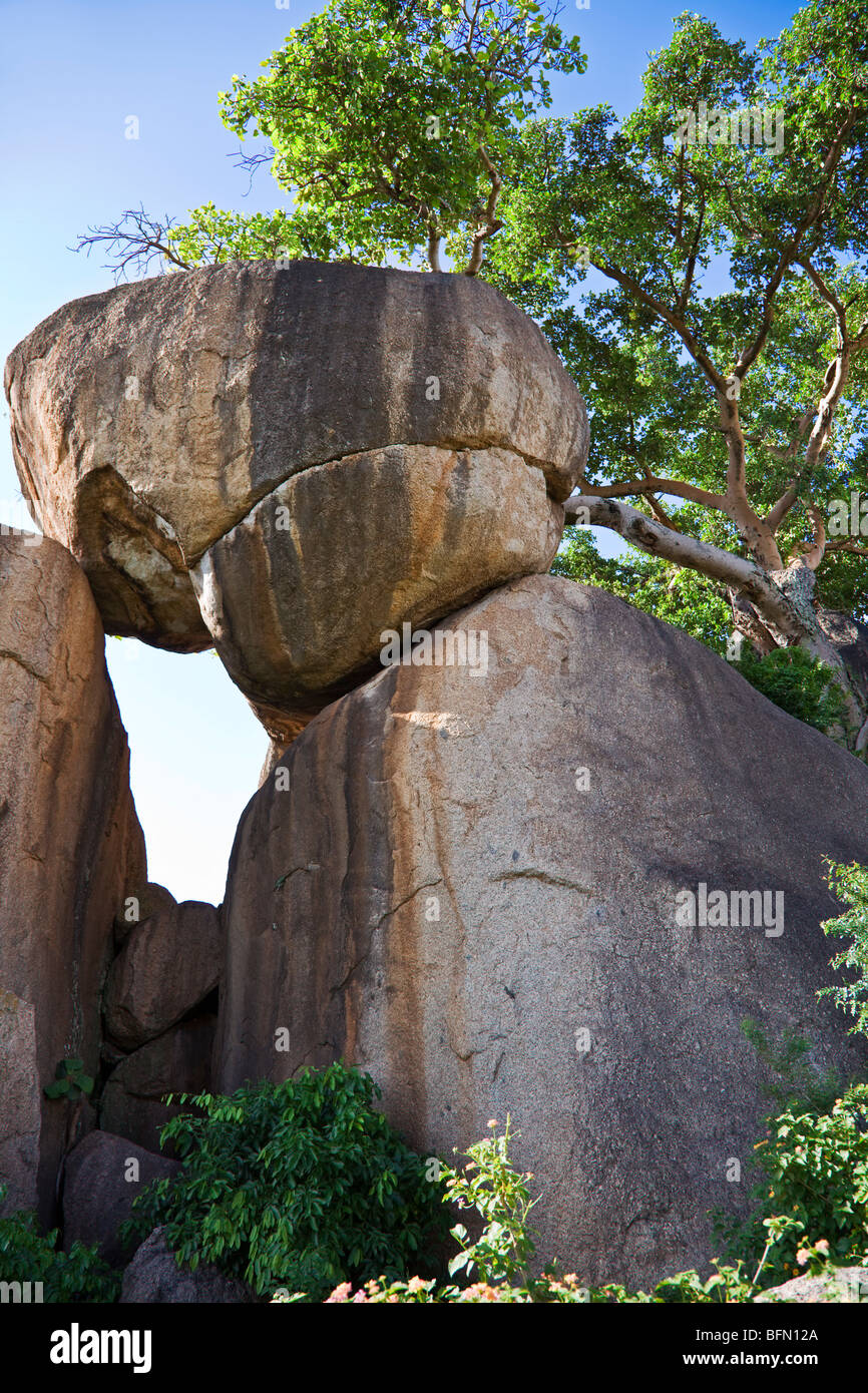 Kenya, Nyanza District. Kit Mikayi, a rock cluster standing some 80 metres high, important site for the  Luo community. Stock Photo