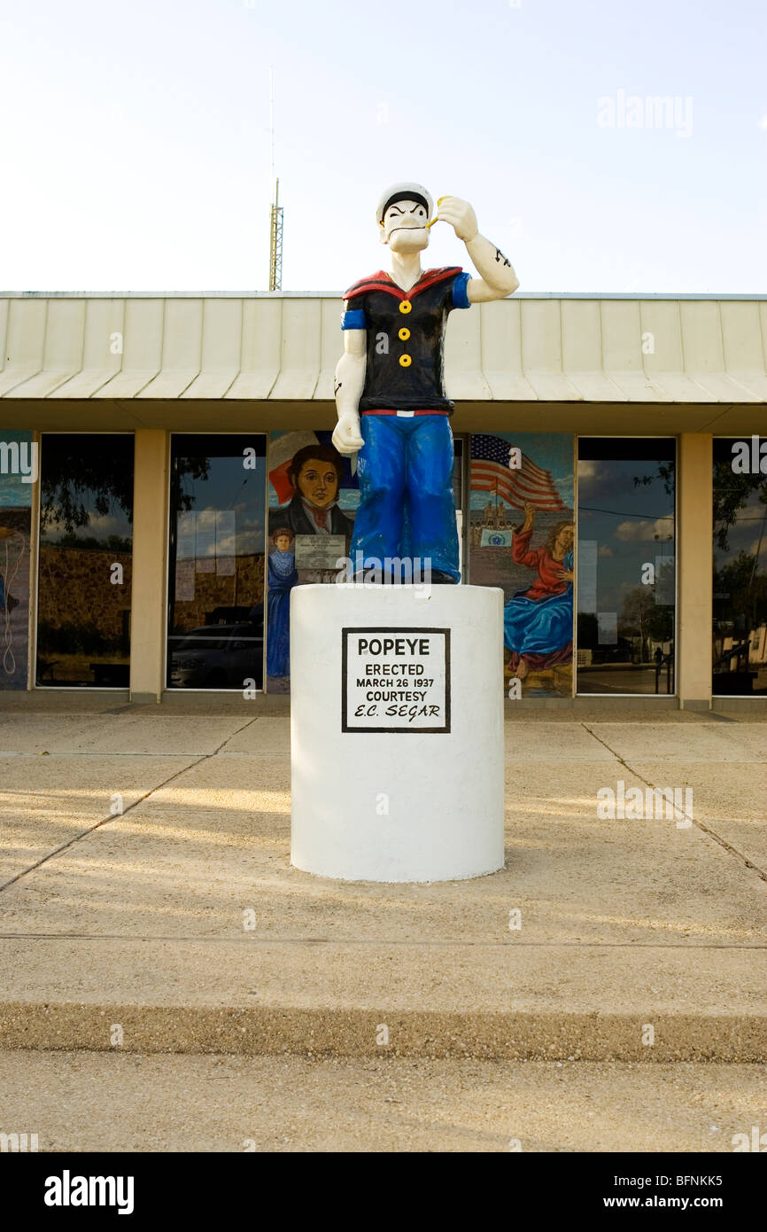 Popeye statue crystal city hires stock photography and images Alamy