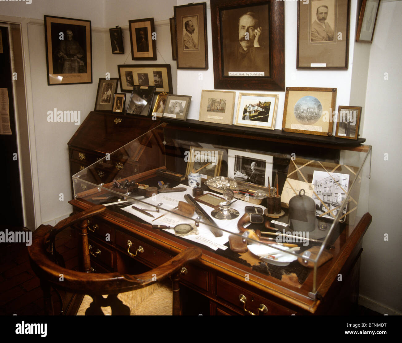 UK, England, Worcestershire, Broadheath, Elgar’s Birthplace museum, the composers desk Stock Photo