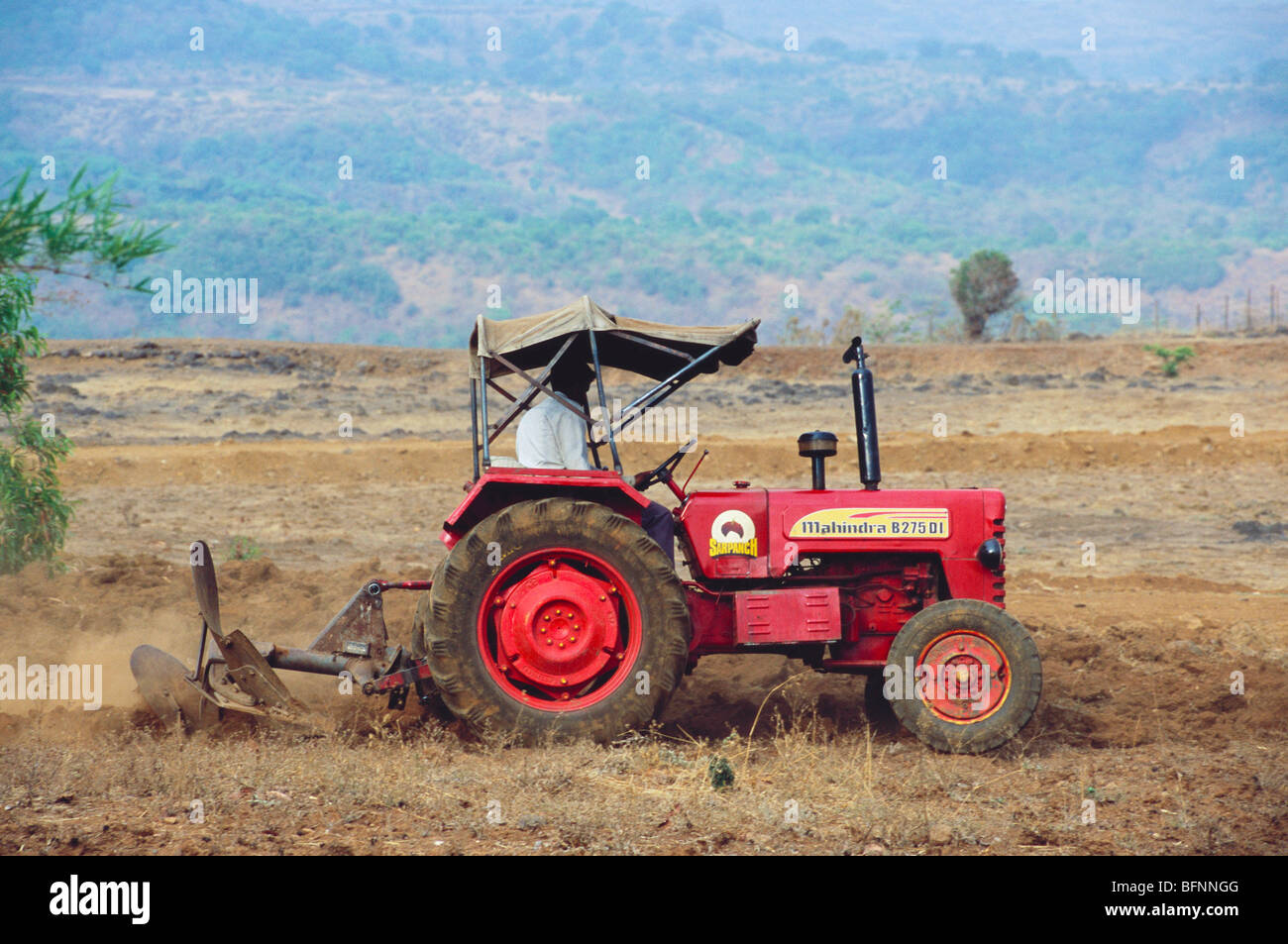 NMK 62504 Tractor Mahindra B275DI ploughing field ; Bhimashankar