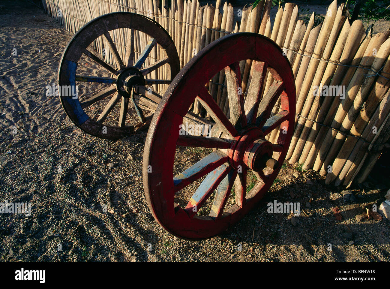 Bullock cart wheels hires stock photography and images Alamy