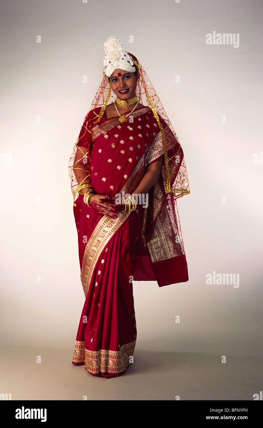 Bengali Indian bride wedding dress ...