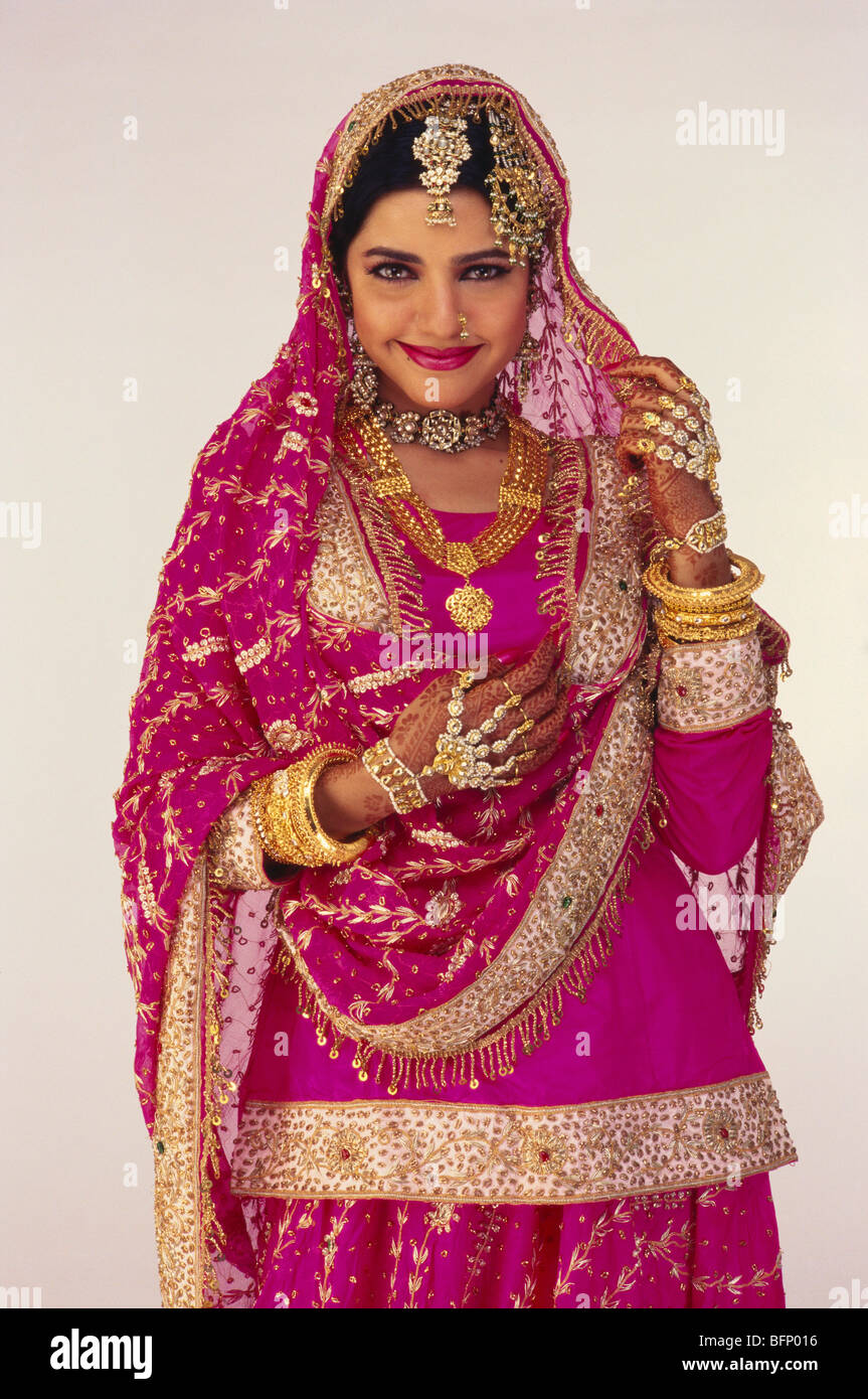 Muslim Indian Bride In Wedding Dress India Mr 144 Stock